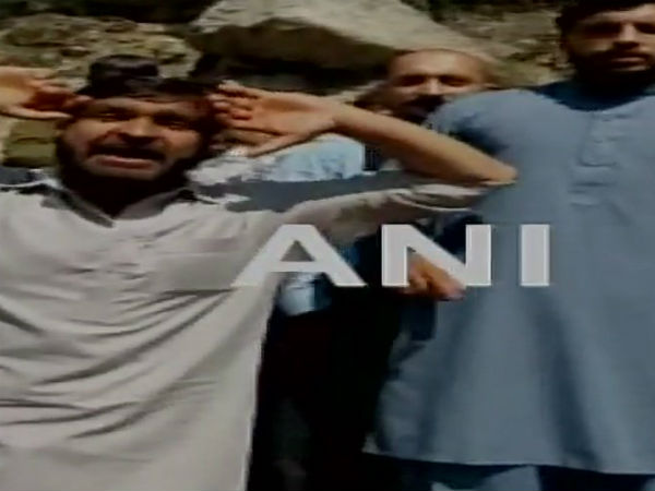 नौकरी की तलाश कर रहे लोगों को मार दी जाती है गोली