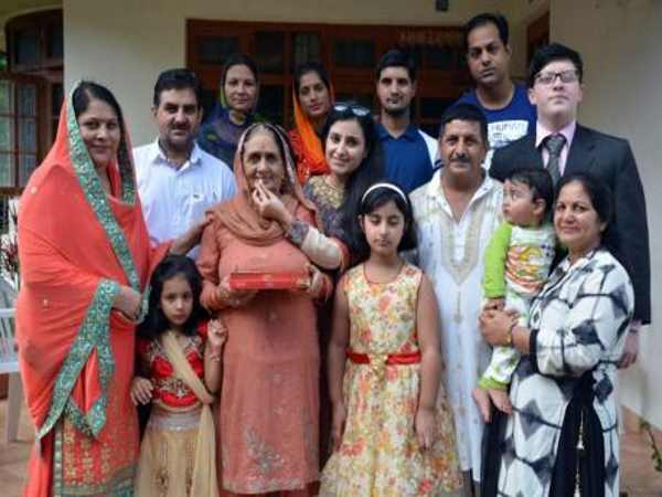टीचर्स डे: महिला शिक्षक ने जान पर खेलकर बचाई 250 बच्चों की जान टीचर्स डे: महिला शिक्षक ने जान पर खेलकर बचाई 250 बच्चों की जान
