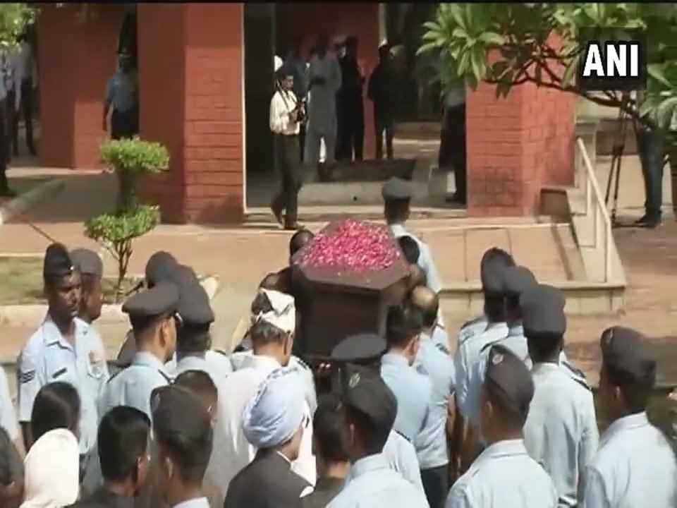 LIVE: देश नम आंखों से दे रहा है Marshal of Air Force Arjan Singh को अंतिम विदाई