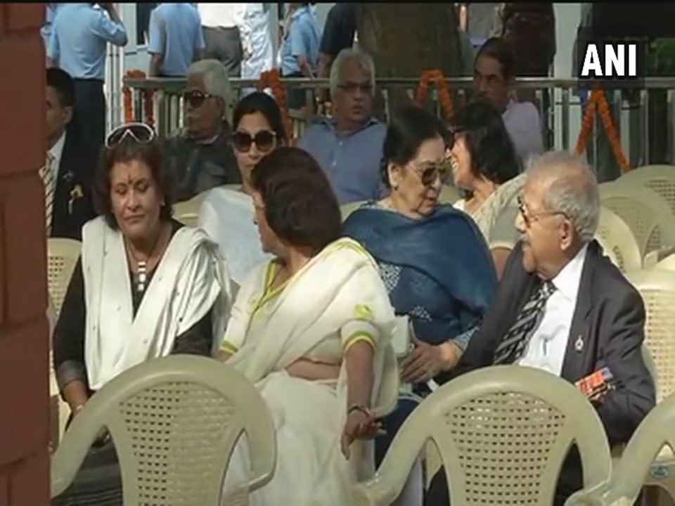 LIVE: देश नम आंखों से दे रहा है Arjan Singh को अंतिम विदाई