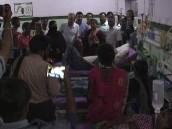 निरीक्षण के बहाने भाजपाइयों ने किया अस्पताल में छेड़छाड़!