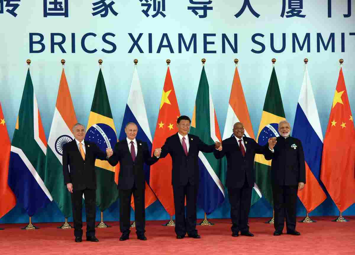 BRICS Summit Live: शांति, विकास के लिए सहयोग है जरूरी- पीएम मोदी BRICS Summit Live: शांति, विकास के लिए सहयोग है जरूरी- पीएम मोदी