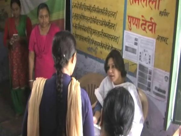 Hardoi DM Visit Anganwadi everybody shocked