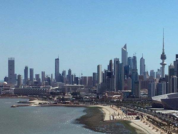 Eight hundred Indians trapped in Kauwait