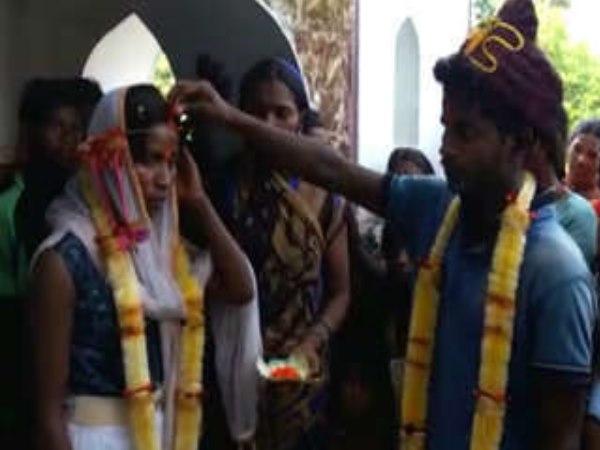 Lovers Protest for Marriage from family