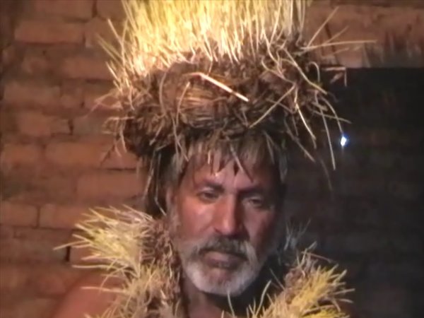 Unique devotee of Maa Durga Sow tide on his Body