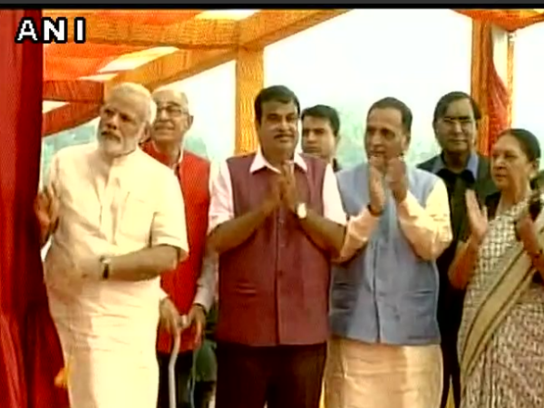 Live: पीएम मोदी ने सरदार सरोवर बांध का उद्घाटन किया