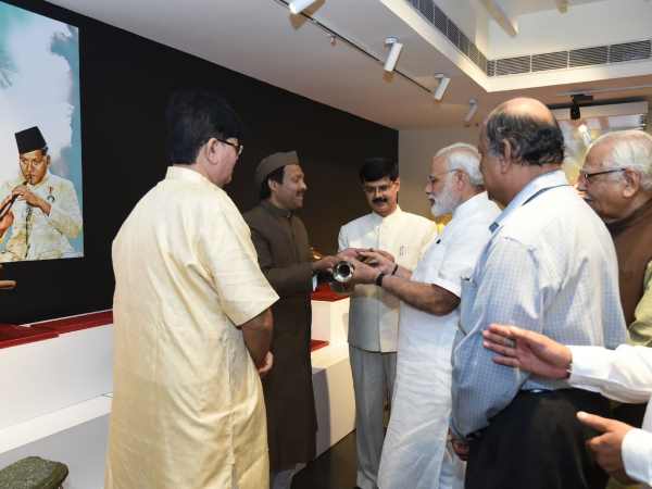 Trade facility center of Varanasi inaugurated by PM Narendra Modi