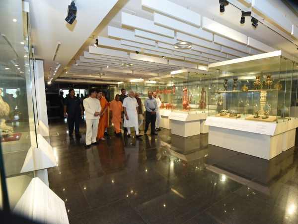 Trade facility center of Varanasi inaugurated by PM Narendra Modi