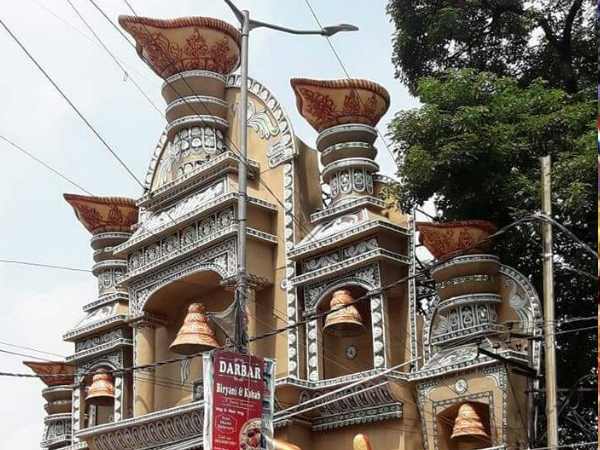 CM Nitish Kumar worshipping Maa Durga in Patna
