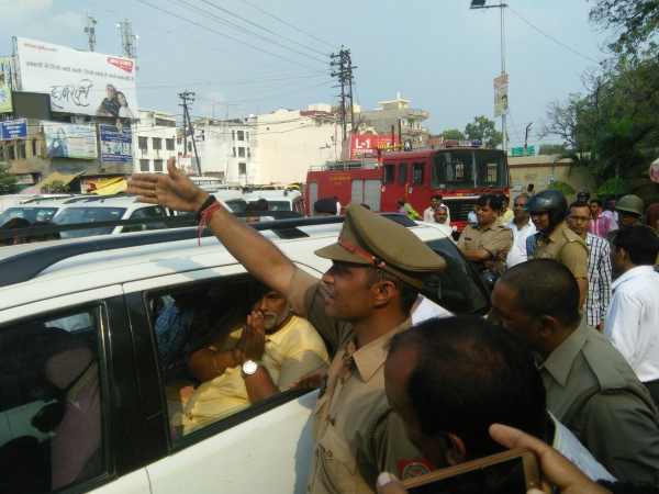 MP Pappu Yadav went to meet students in BHU MP Pappu Yadav went to meet students in BHU