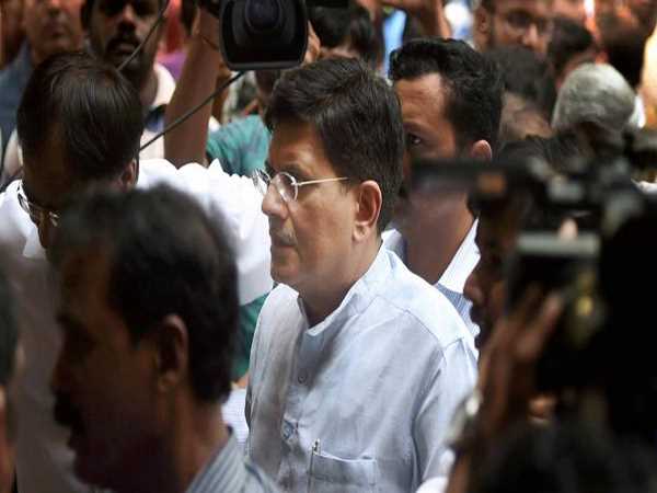 Mumbai Stampede: रेलमंत्री ने बुलाई आपात बैठक, रेल कर्मचारी नहीं मनाएंगे दशहरा Mumbai Stampede: रेलमंत्री ने बुलाई आपात बैठक, रेल कर्मचारी नहीं मनाएंगे दशहरा