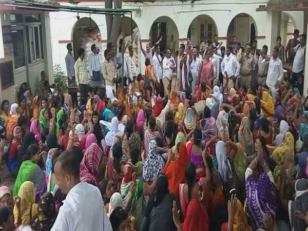 UP Shikshamitra Protest against Yogi Governement UP Shikshamitra Protest against Yogi Governement