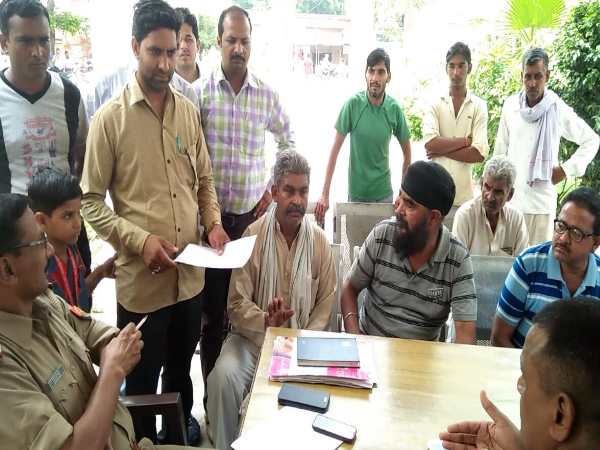 Child was not allowed to go home without fee submission