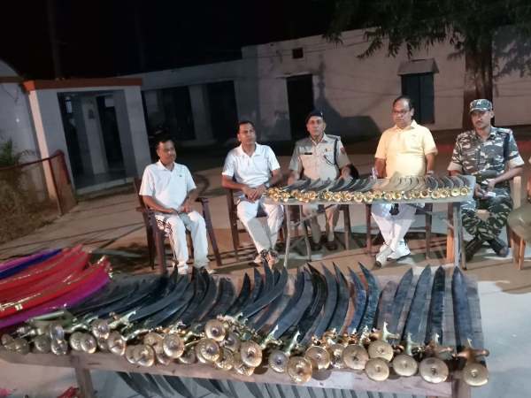 custom recover illigal Swords at Indo-Nepal Border 