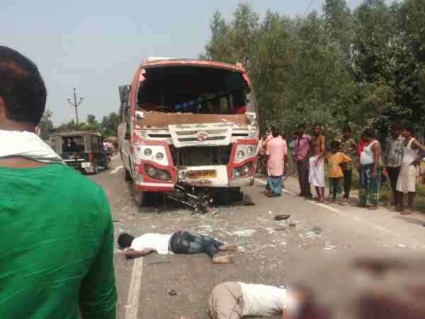 तेज रफ्तार में थी बस