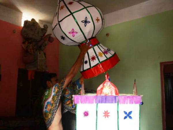 मन्नत पूरी होने पर शुरू किया ताजिया बनाना