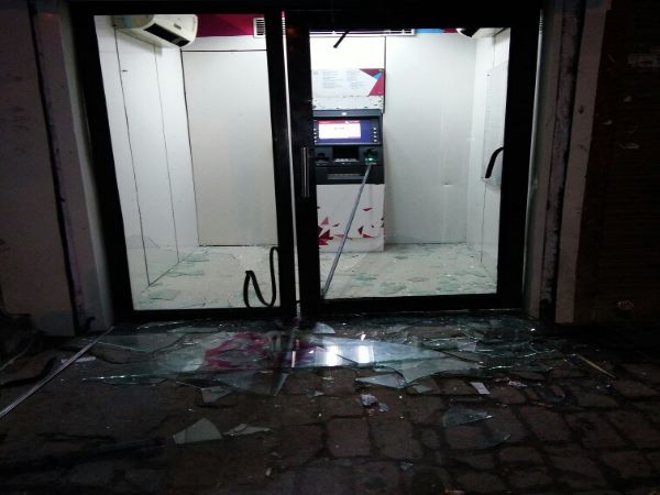 इलाके में तनाव की स्थिति