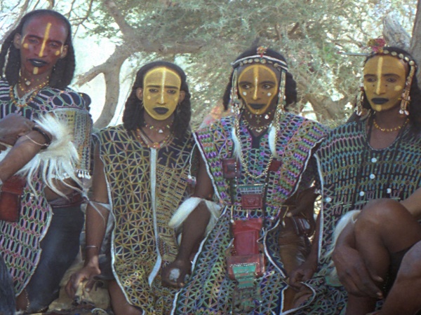 लड़कियां किसी के साथ भी कर सकती हैं सेक्स