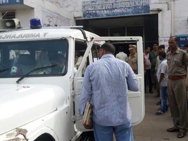 शिवमूर्ति को छेद गई गोली