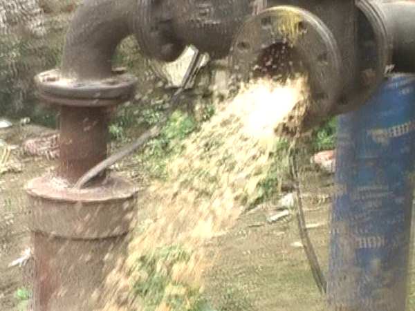 जनता चुकाती है वाटर टैक्स जनता चुकाती है वाटर टैक्स