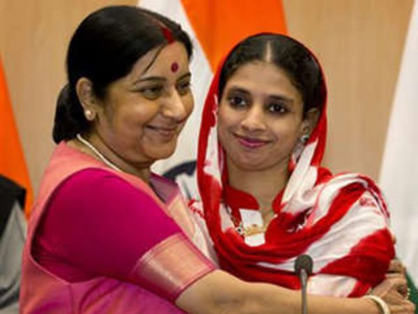 मां ने बताई बच्ची की निशानी! 