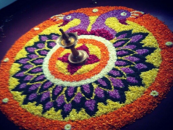 इस बार ऐसे बनाएं रंगोली