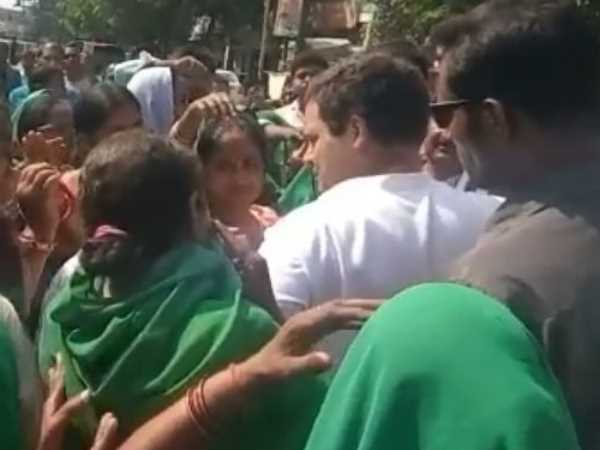 आंगनबाड़ियों ने रोका राहुल का काफिला