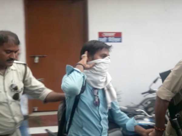 क्या कहता है आरोपी छात्र