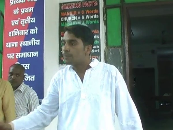 दूल्हे मियां ना घर के ना घाट के!