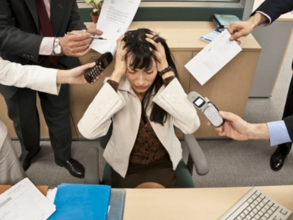 दो महीनें में किए 306 घंटे ज्यादा काम