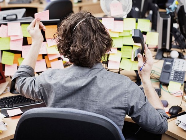 युवाओं पर काम का सबसे ज्यादा प्रेशर