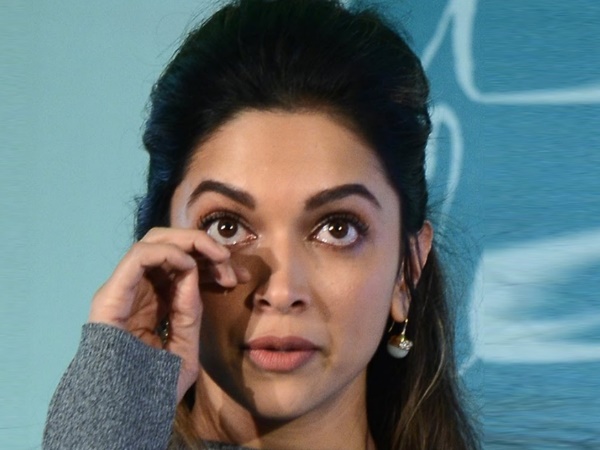  दीपिका ने किया खुलासा, 'आज भी डिप्रेशन से जूझ रही हूं'