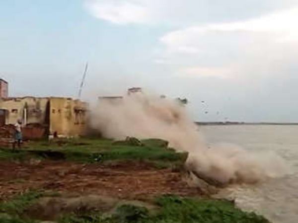 चंद मिनटों में जलमग्न हो गया स्कूल