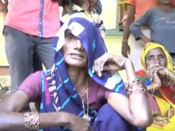 1200 की आबादी में 200 महिलाएं विधवा