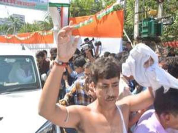 मोदी के लिए लड़े कांग्रेसी