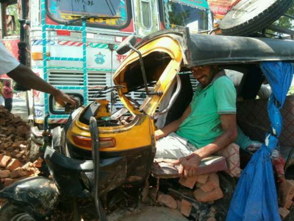 दुर्घटना में घायल लोग