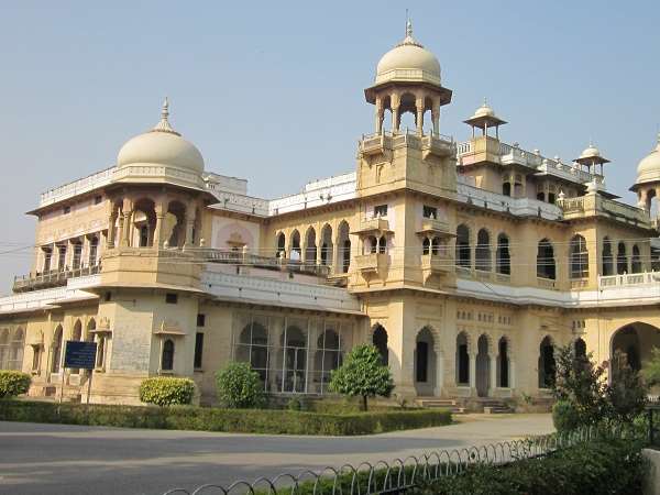 पुलिस कर रही मामले की जांच