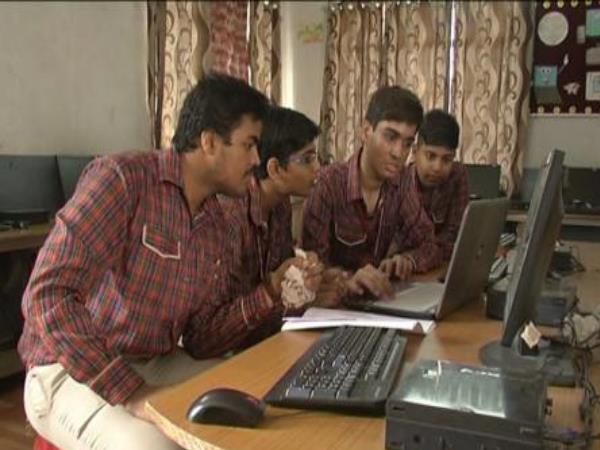 चुंबक को समझा ऐसे कि अब दुनिया को समझाएंगे