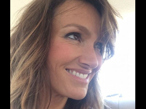 दो मिनट बाद कमरे में आया और वो भी न्‍यूड