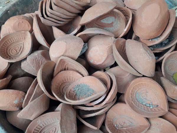 'मोदी ने दी बच्चों के लिए दीवाली की खुशियां' 'मोदी ने दी बच्चों के लिए दीवाली की खुशियां'