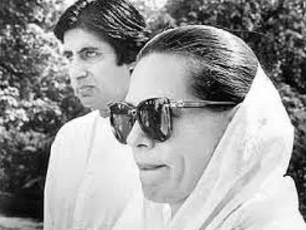 सोनिया को एयरपोर्ट लेने गए थे अमिताभ