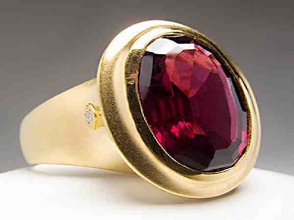 मोती की जांच