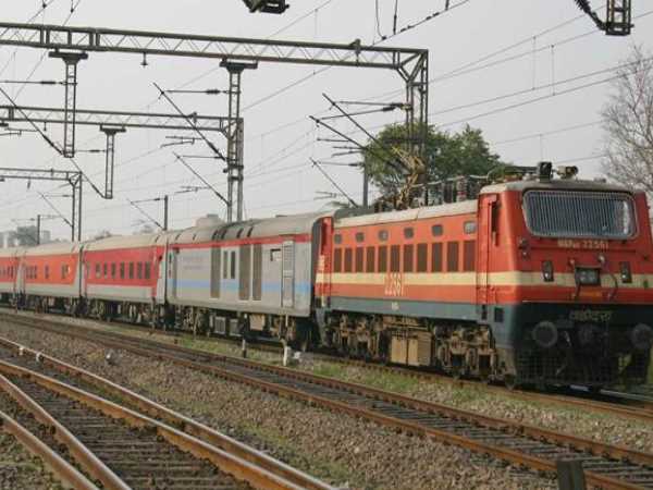 आधारकार्ड समेत लगते हैं कई दस्तावेज