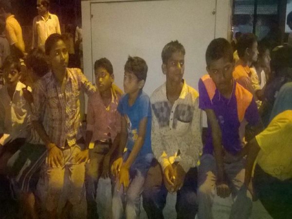 रात10.15 बजे दो एंबुलेंस पहुंची