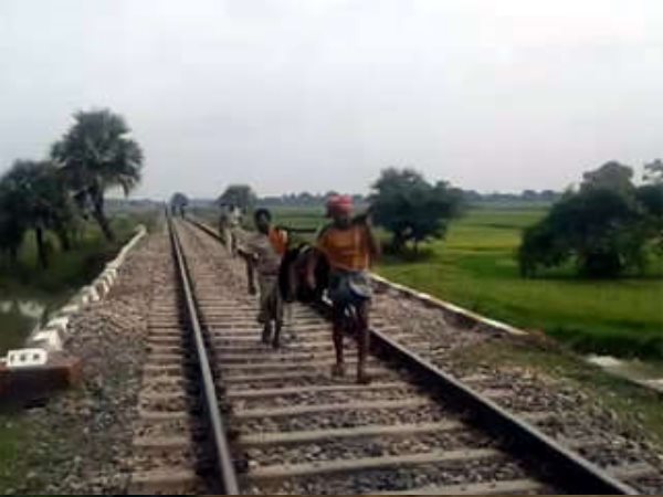 रलवे ट्रैक पर मिली थी लावारिस लाश रलवे ट्रैक पर मिली थी लावारिस लाश