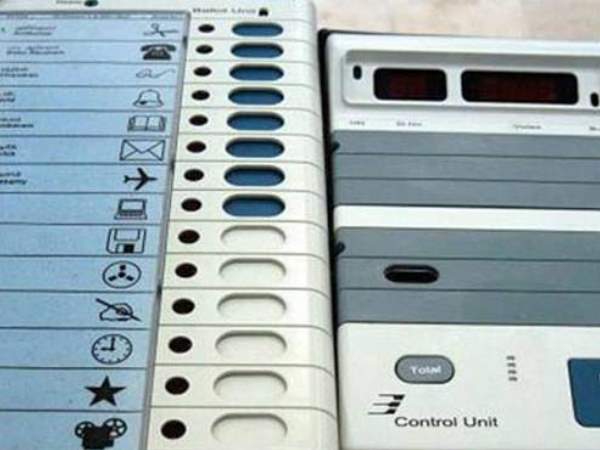 हर विधानसभा क्षेत्र में 2 बूथ महिलाओं के हवाले