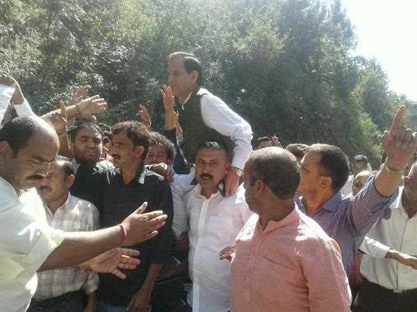 किशन कपूर के समर्थकों ने किया हंगामा