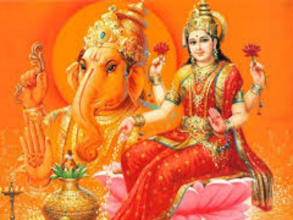 मां लक्ष्मी का भजन-कीर्तन