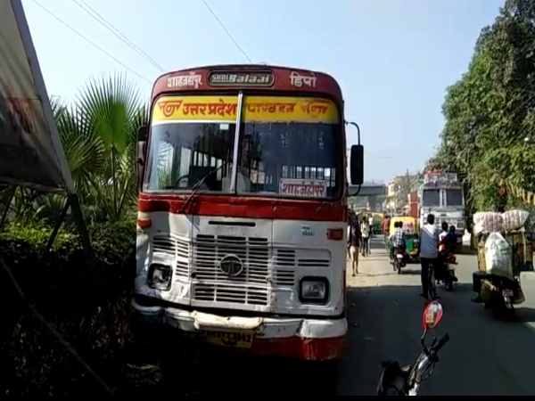 बस ड्राईवर फरार बस ड्राईवर फरार